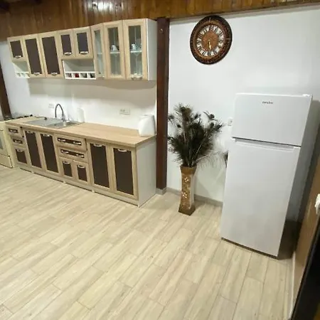 Lodge Casa De Lemn *