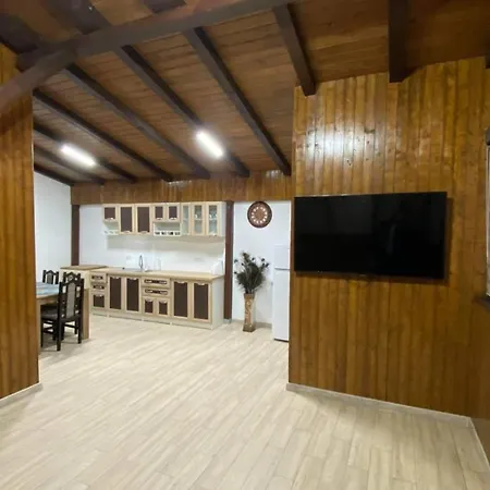 Lodge Casa De Lemn *