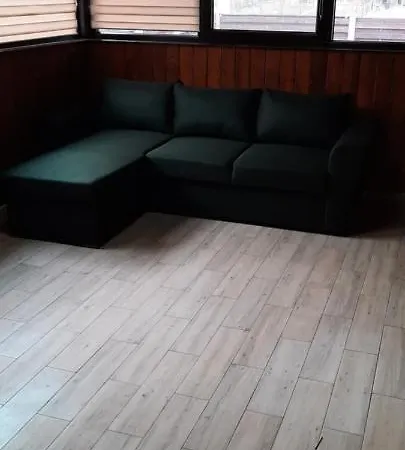 Casa De Lemn Chata
