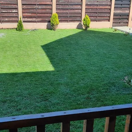 Cabană Casa De Lemn *