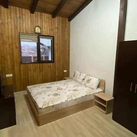 Casa De Lemn Chata