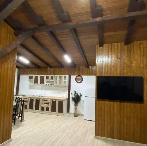 Lodge Casa De Lemn *