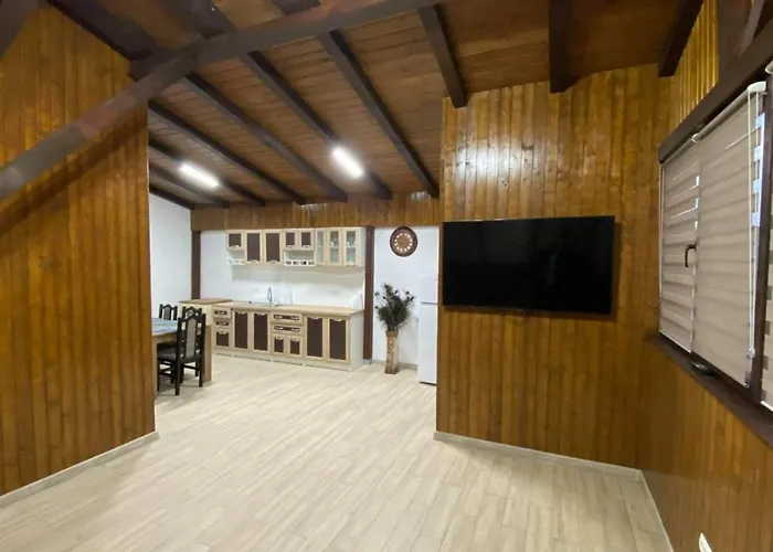 Lodge Casa De Lemn *